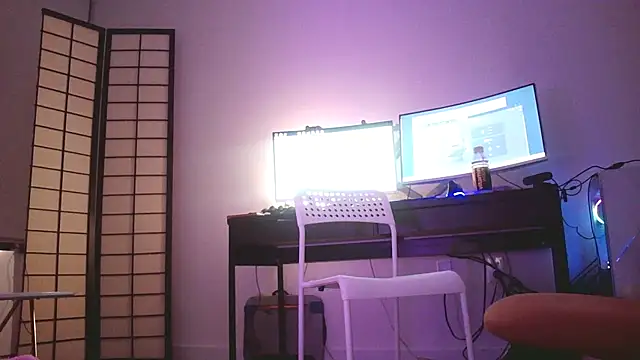 Mikela Alexa online show from 11-20-25, 04:02