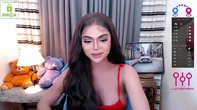 Snapshot of Fantacyoflove chatting on 10-21-25, 10:53 Fantacyoflove online show from 10-21-25, 10:53