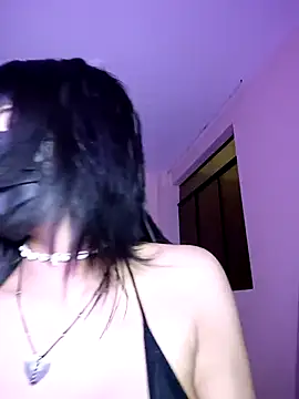 Snapshot of Latin_summer chatting on 03-18-25, 04:29 Latin summer online show from 03-18-25, 04:29