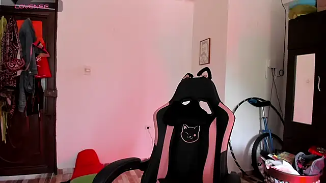 adrena 10 online show from 03-25-26, 07:57