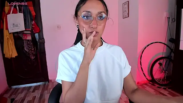 adrena 10 online show from 04-28-26, 08:24