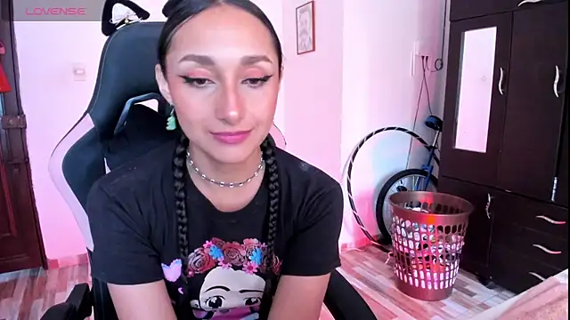 adrena 10 online show from 04-06-26, 02:40