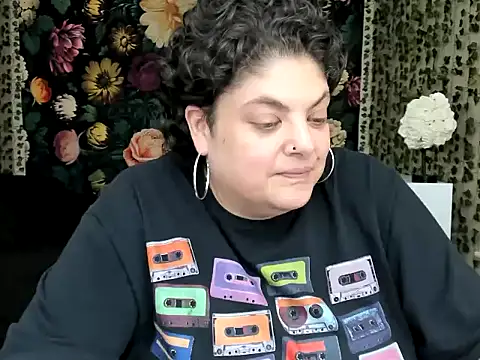 Exotic-Melons online show from 10-19-25, 09:06