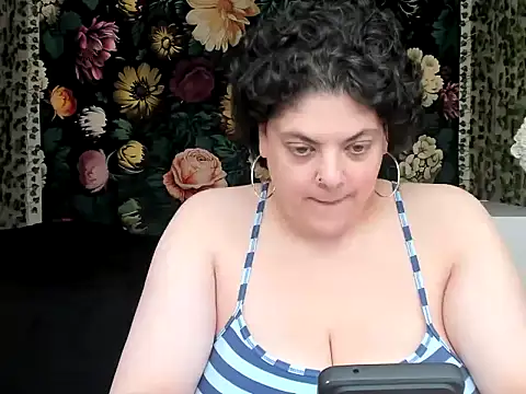 Exotic-Melons online show from 10-24-25, 04:50