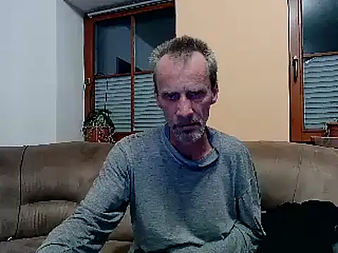 Snapshot of xxBareBabyxx chatting on 10-24-25, 08:30 xxBareBabyxx online show from 10-24-25, 08:30