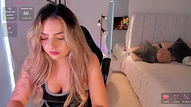 AmyWood online show from 03-26-26, 07:34