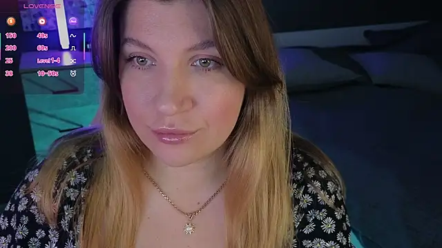 Snapshot of Fairy__Sofia chatting on 03-20-25, 08:42 Fairy Sofia online show from 03-20-25, 08:42