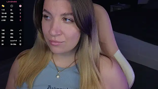 Snapshot of Fairy__Sofia chatting on 02-20-25, 02:35 Fairy Sofia online show from 02-20-25, 02:35