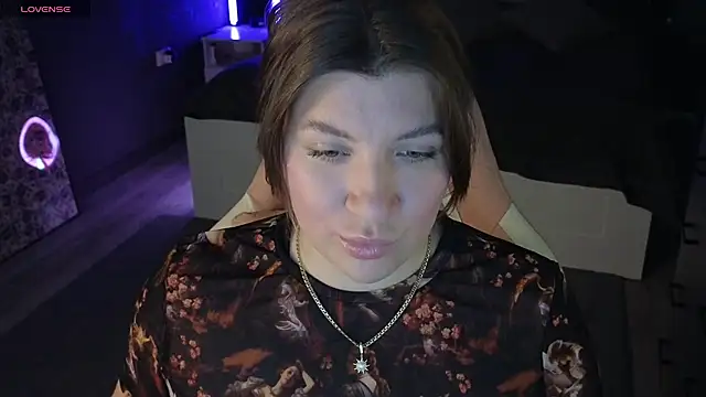 Snapshot of Fairy__Sofia chatting on 03-05-25, 08:21 Fairy Sofia online show from 03-05-25, 08:21