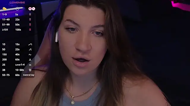 Snapshot of Fairy__Sofia chatting on 11-05-25, 08:39 Fairy Sofia online show from 11-05-25, 08:39