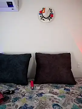 YOURSDEBORA online show from 10-09-25, 07:36