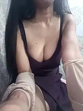 Snapshot of Mini865433 chatting on 02-13-25, 02:23 Mini865433 online show from 02-13-25, 02:23
