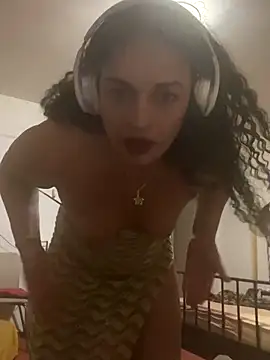 luanadigarda online show from 09-15-25, 02:56