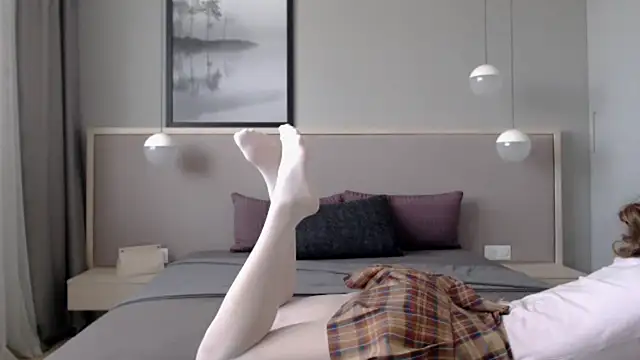 ShySchoolGirl online show from 10-06-25, 01:45