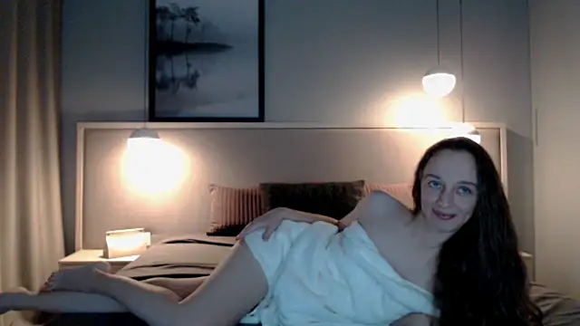 ShySchoolGirl online show from 10-03-25, 09:05