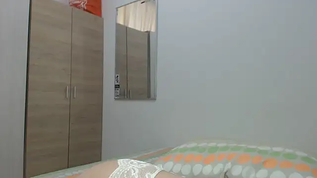 Snapshot of camilahot23 chatting on 01-31-25, 04:48 camilahot23 online show from 01-31-25, 04:48