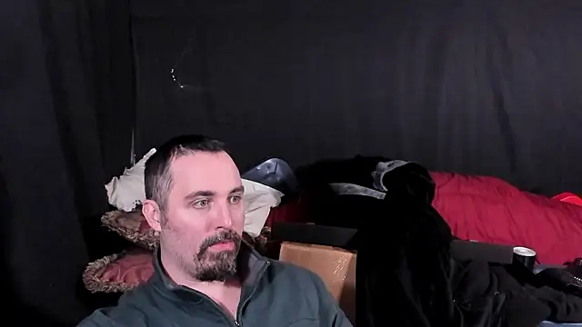 Snapshot of Metalstud chatting on 01-16-26, 01:31 Metalstud online show from 01-16-26, 01:31