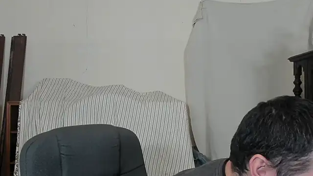 Snapshot of Metalstud chatting on 02-26-26, 08:03 Metalstud online show from 02-26-26, 08:03