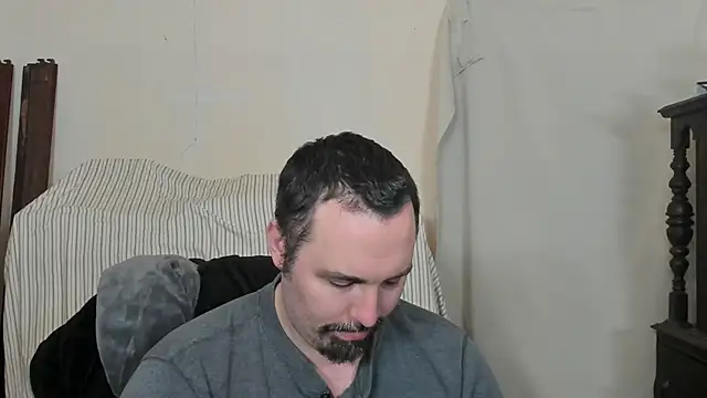 Snapshot of Metalstud chatting on 02-13-26, 02:55 Metalstud online show from 02-13-26, 02:55