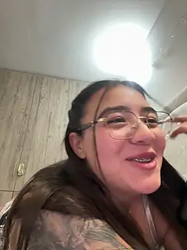 vaneelee online show from 11-25-25, 03:29