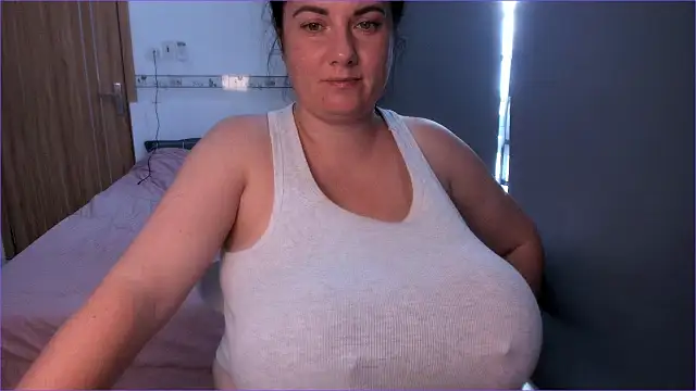 alisiaparril online show from 10-23-25, 04:22