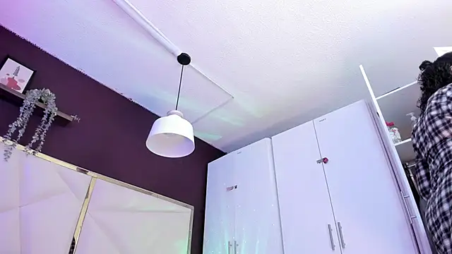 Inndrahot online show from 01-09-26, 03:57