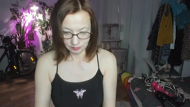 Constancia pure online show from 04-18-26, 11:34
