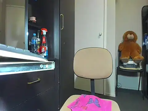 Angelchezcka online show from 02-15-26, 11:53