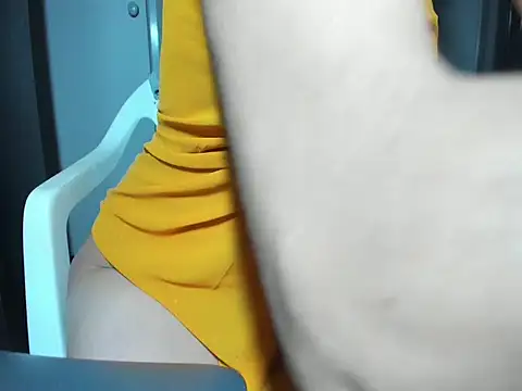 Angelchezcka online show from 11-14-25, 11:47