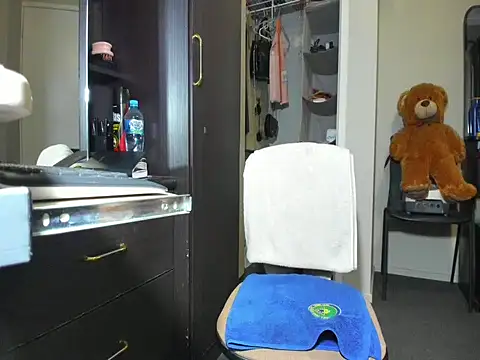 Angelchezcka online show from 04-07-26, 06:48