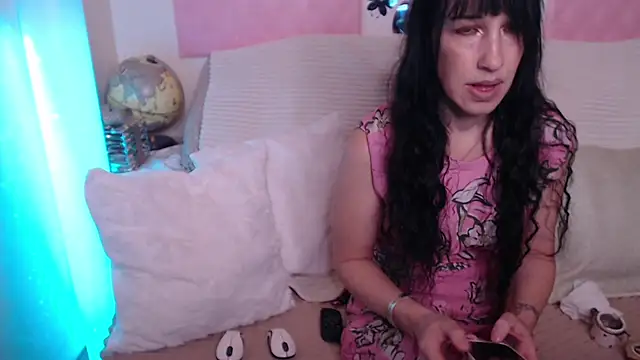 -carla- online show from 10-10-25, 04:35