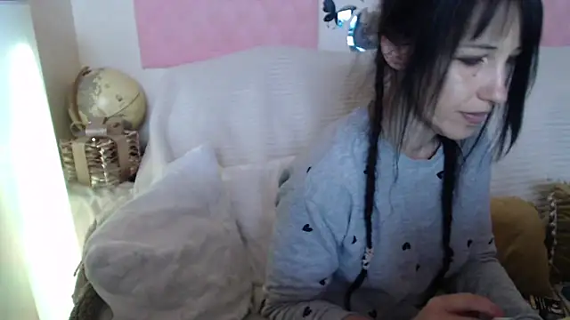 -carla- online show from 06-11-26, 05:37