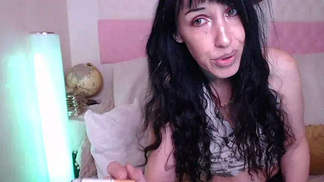 -carla- online show from 11-14-25, 06:17