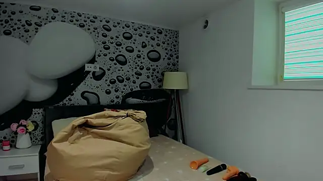 AlmaFancy online show from 11-29-25, 07:19