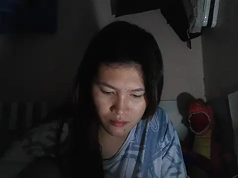 leamorena online show from 12-18-25, 05:50