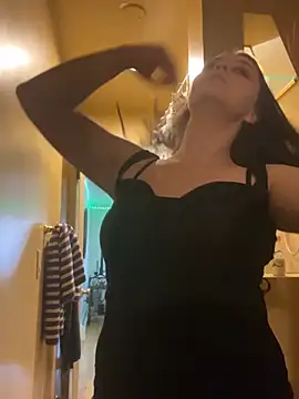 Goddessdanigrey online show from 12-17-24, 08:54