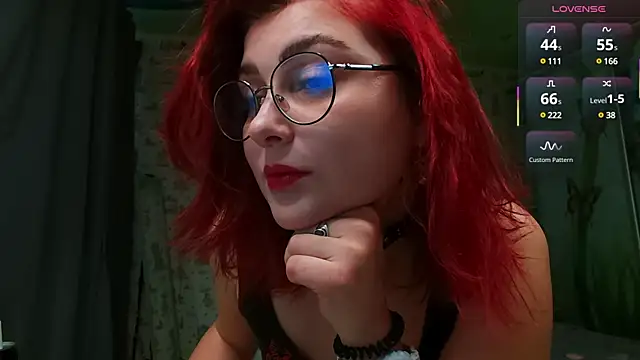 Snapshot of SmokyRose chatting on 02-27-25, 09:40 SmokyRose online show from 02-27-25, 09:40