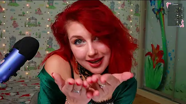 Snapshot of SmokyRose chatting on 09-27-25, 02:45 SmokyRose online show from 09-27-25, 02:45
