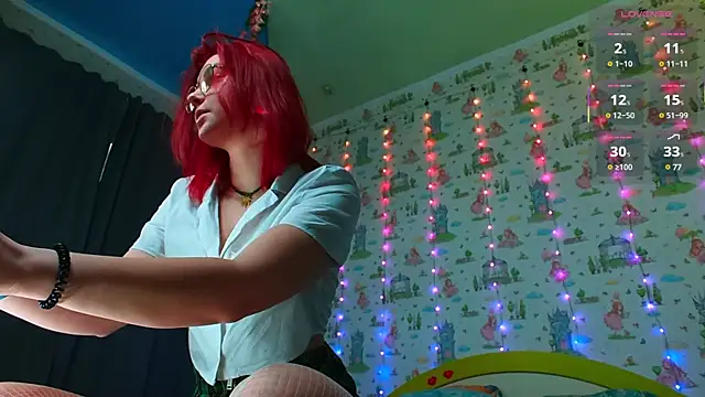 Snapshot of SmokyRose chatting on 03-15-25, 12:02 SmokyRose online show from 03-15-25, 12:02