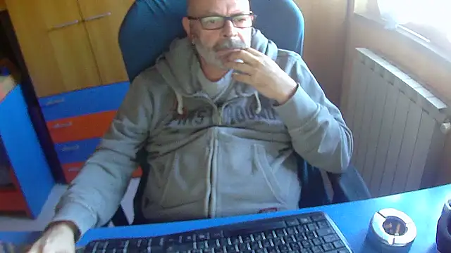 Tango128 online show from 10-28-25, 10:47