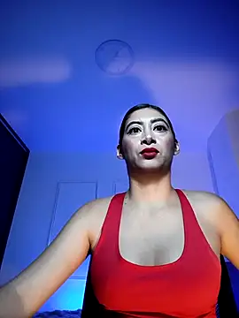 Snapshot of MeganWhite3 chatting on 01-18-26, 05:00 MeganWhite3 online show from 01-18-26, 05:00