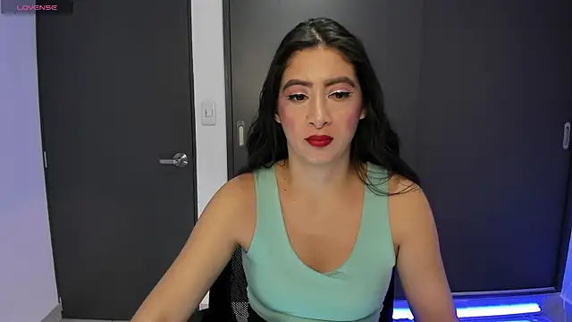 Snapshot of MeganWhite3 chatting on 11-18-25, 12:15 MeganWhite3 online show from 11-18-25, 12:15