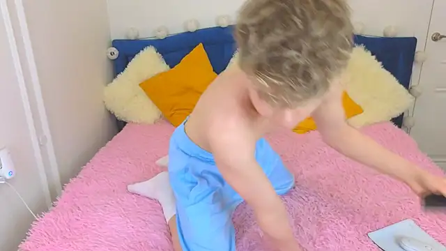 LandelRay online show from 09-22-25, 05:13