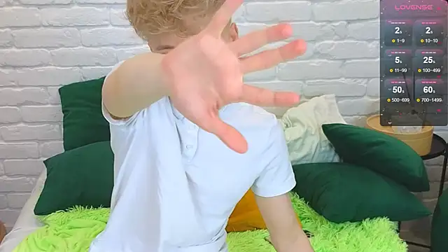 LandelRay online show from 03-09-25, 07:26