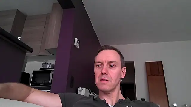 Snapshot of ploki2180 chatting on 02-08-25, 12:28 ploki2180 online show from 02-08-25, 12:28