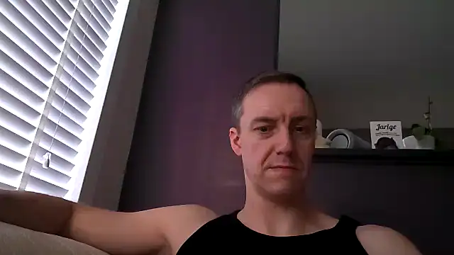 Snapshot of ploki2180 chatting on 03-09-25, 04:33 ploki2180 online show from 03-09-25, 04:33