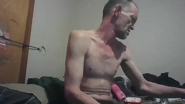 Snapshot of TooFknHorny1 chatting on 09-27-25, 04:13 TooFknHorny1 online show from 09-27-25, 04:13