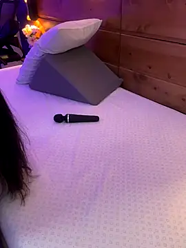 mahia queen online show from 11-24-25, 01:22