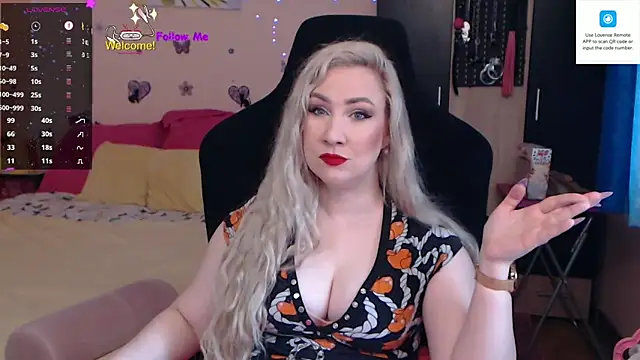 Snapshot of MissLexyGold chatting on 02-12-25, 12:01 MissLexyGold online show from 02-12-25, 12:01