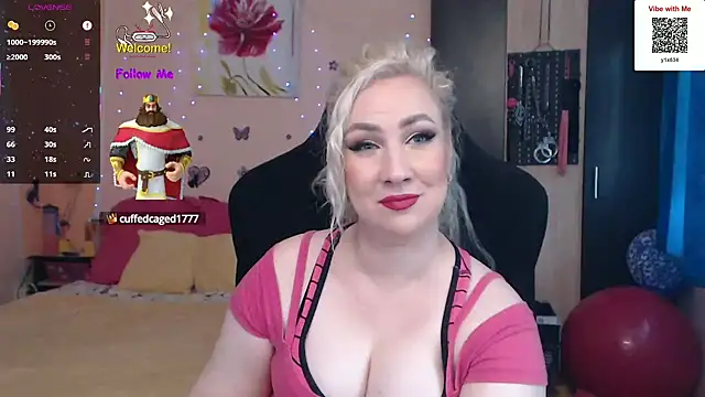 Snapshot of MissLexyGold chatting on 09-18-25, 01:25 MissLexyGold online show from 09-18-25, 01:25